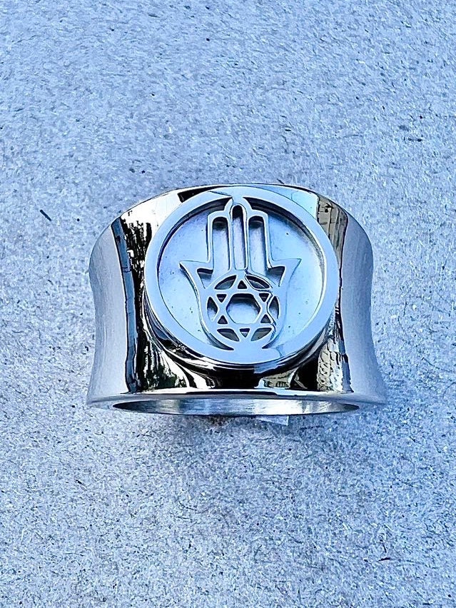 Mother of Pearl Look Hamza Ring