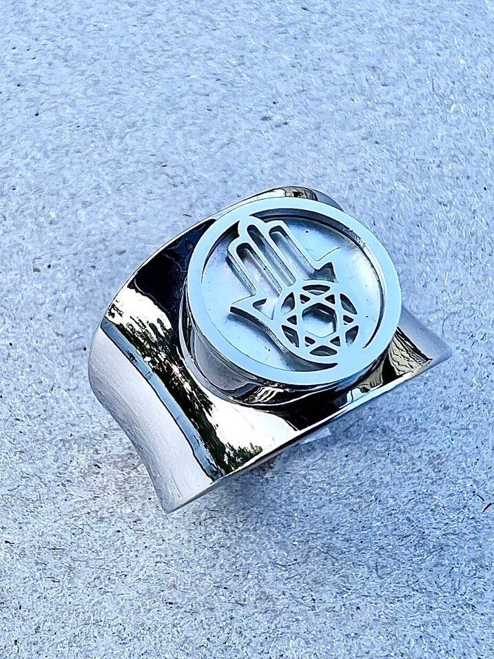 Mother of Pearl Look Hamza Ring