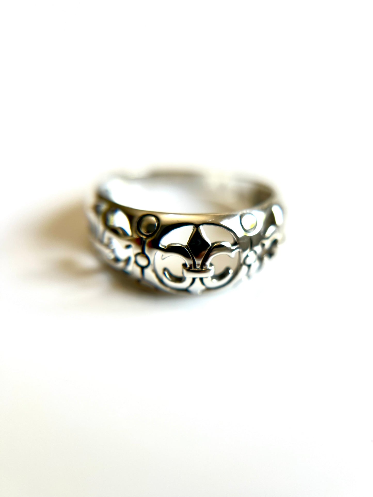 Fleur De Lis Concave