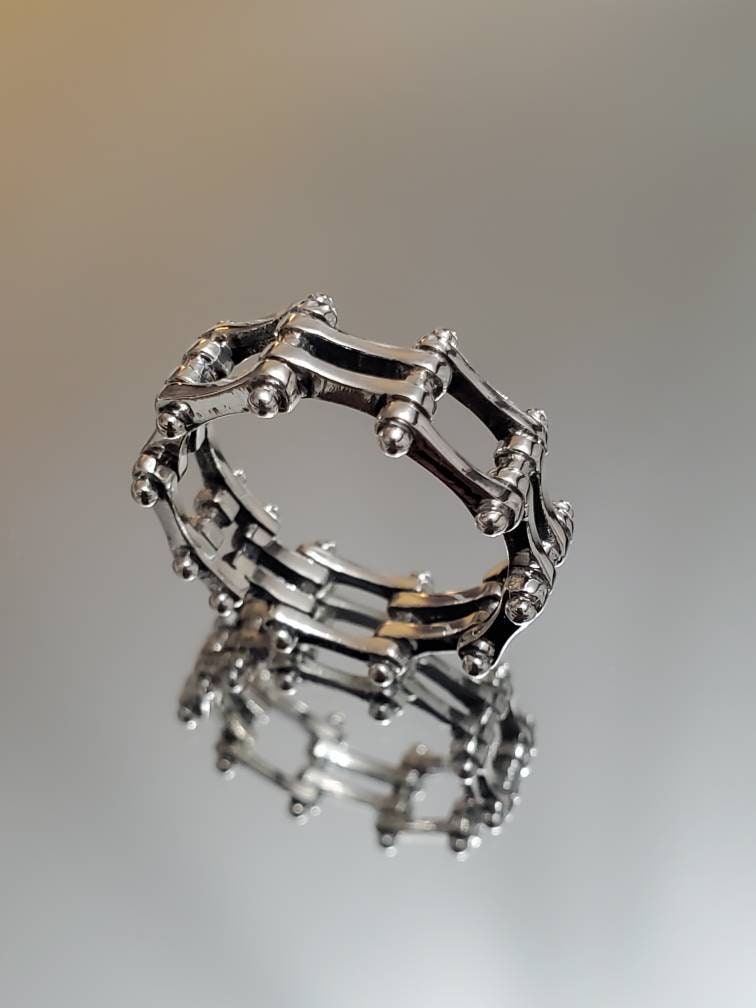 Ultimate Comfort Fit Biker Chain Ring: Perfect for BMX and Motocross Enthusiasts!