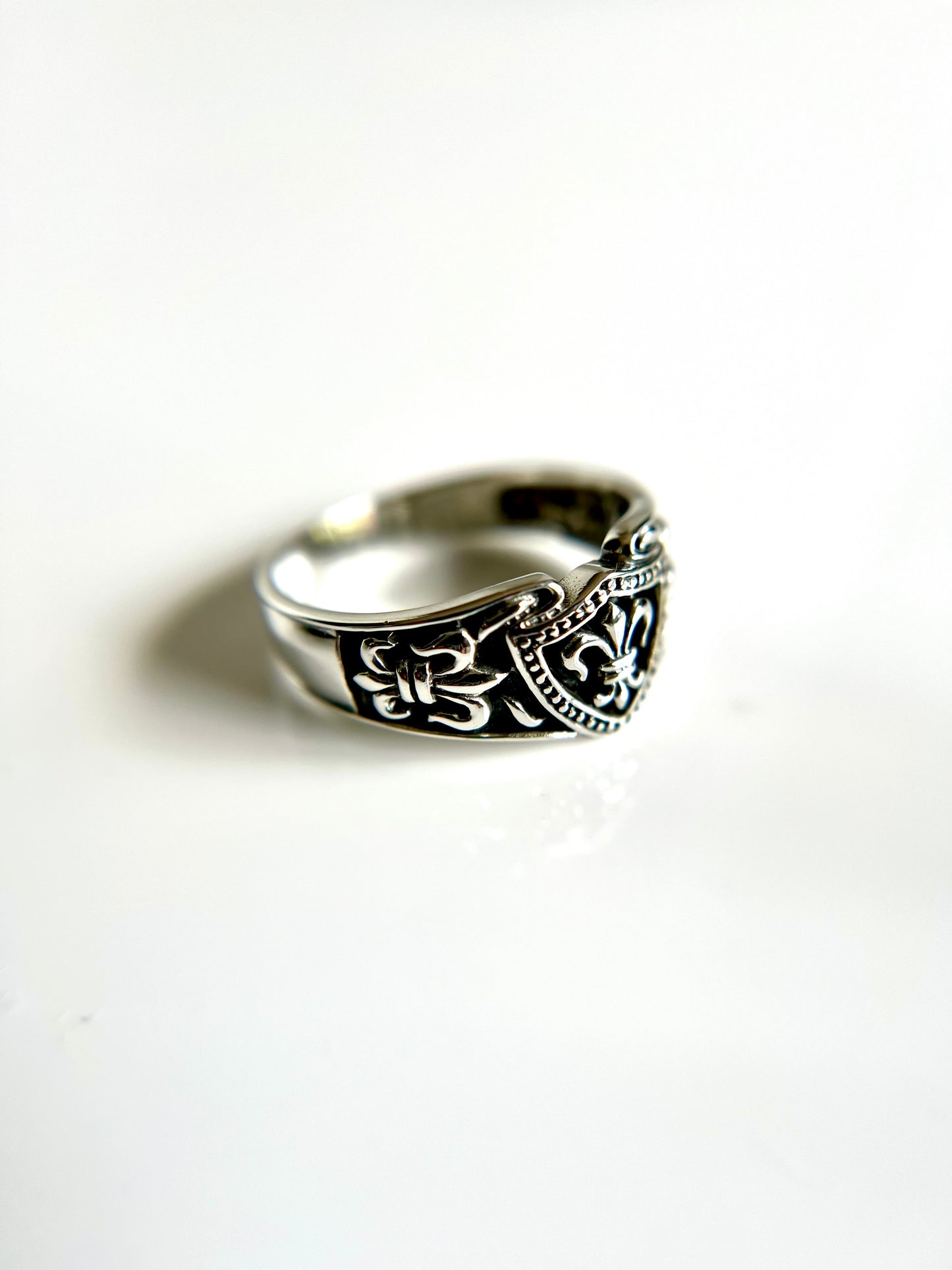 Fleur De Lis Shield Ring