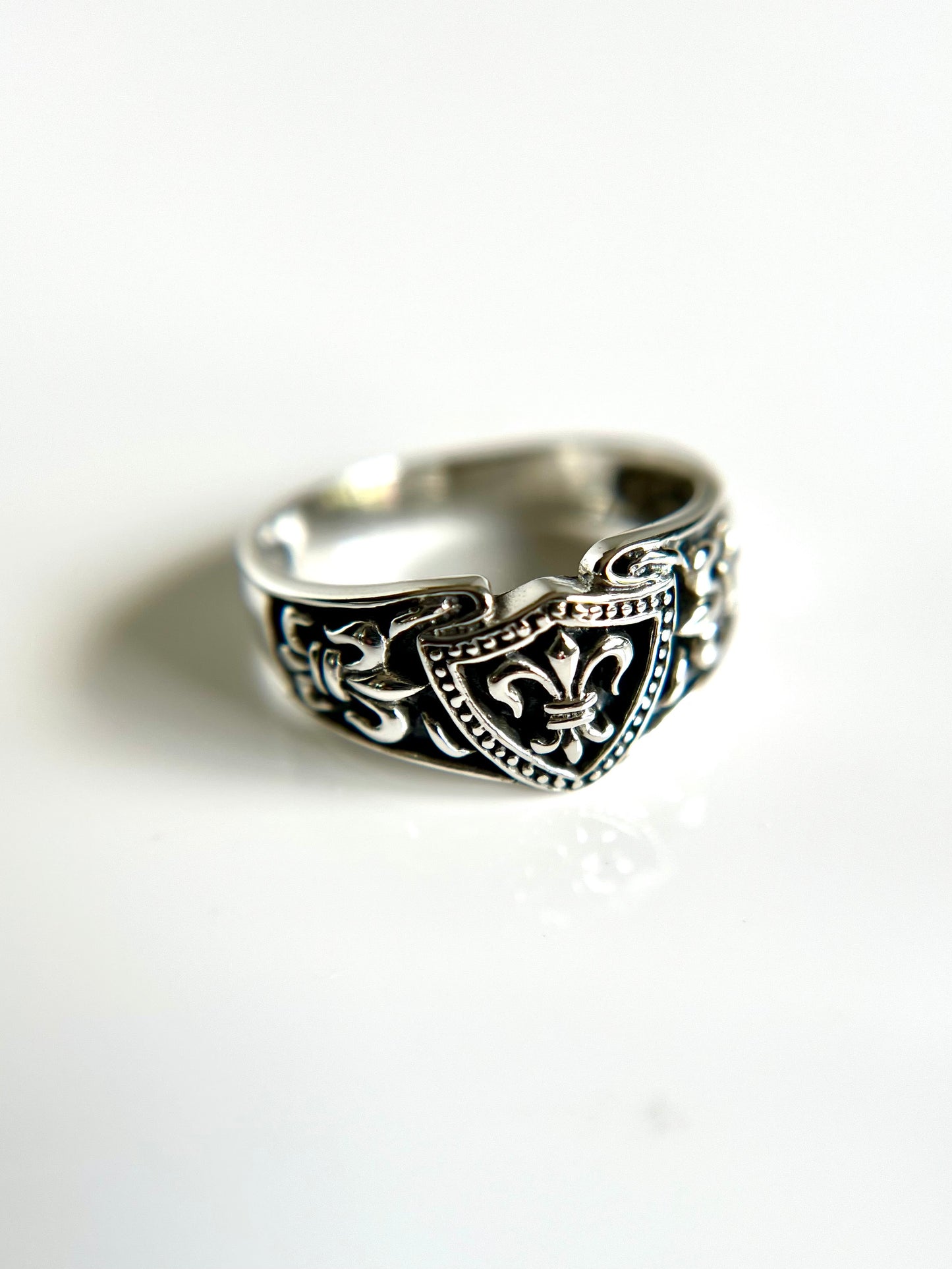 Fleur De Lis Shield Ring