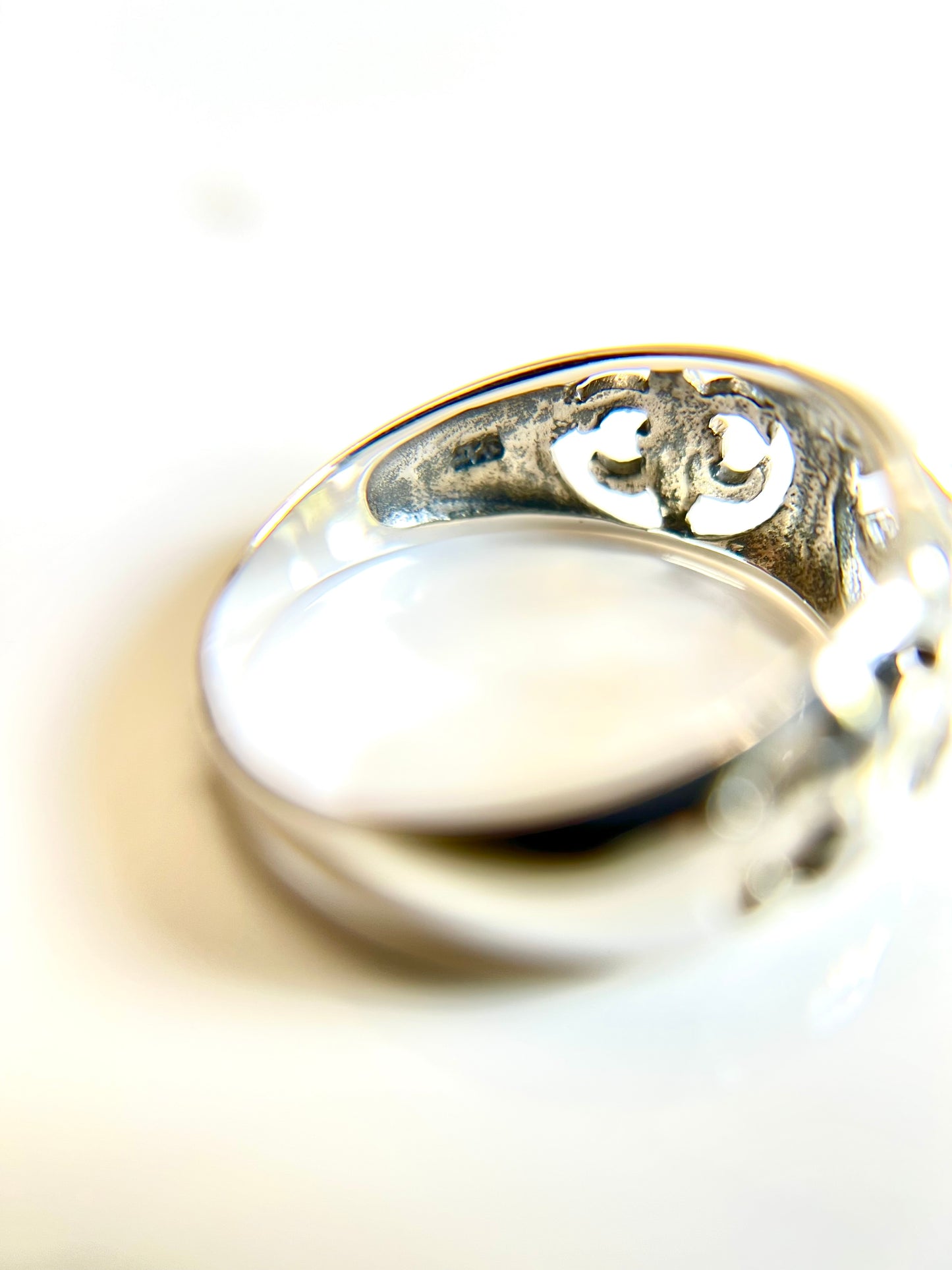 Fleur De Lis Concave