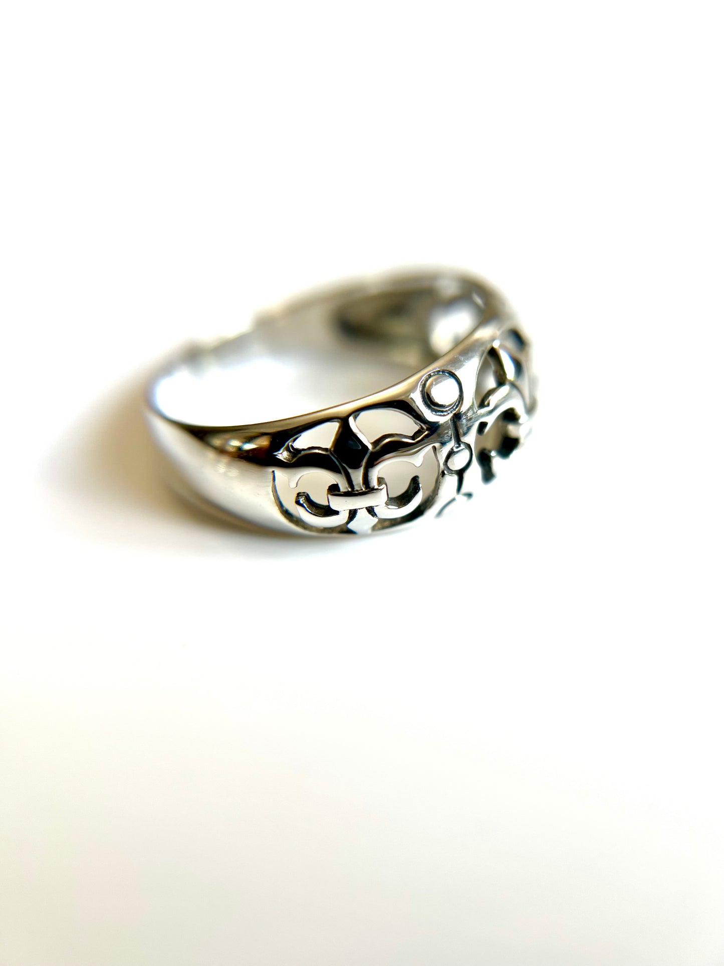 Fleur De Lis Concave