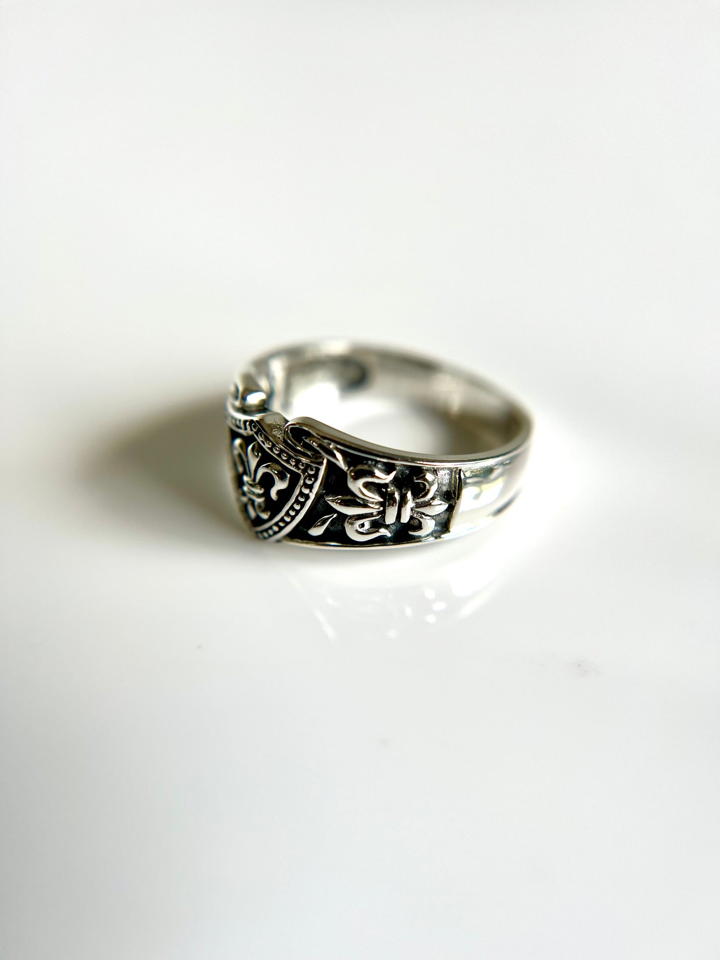 Fleur De Lis Shield Ring