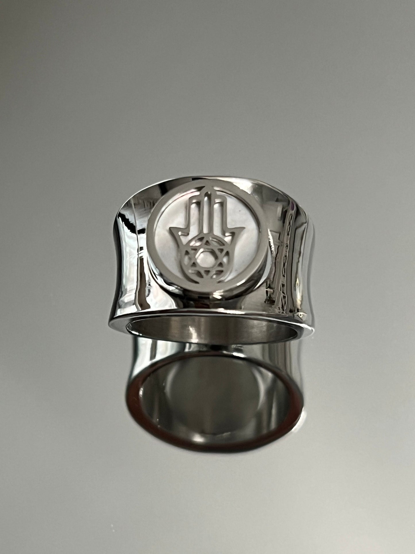 Mother of Pearl Look Hamza Ring