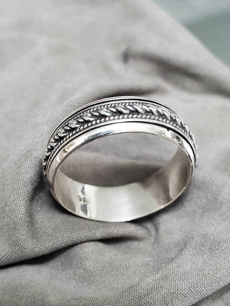 Men's Bali Spinner Engagement Band