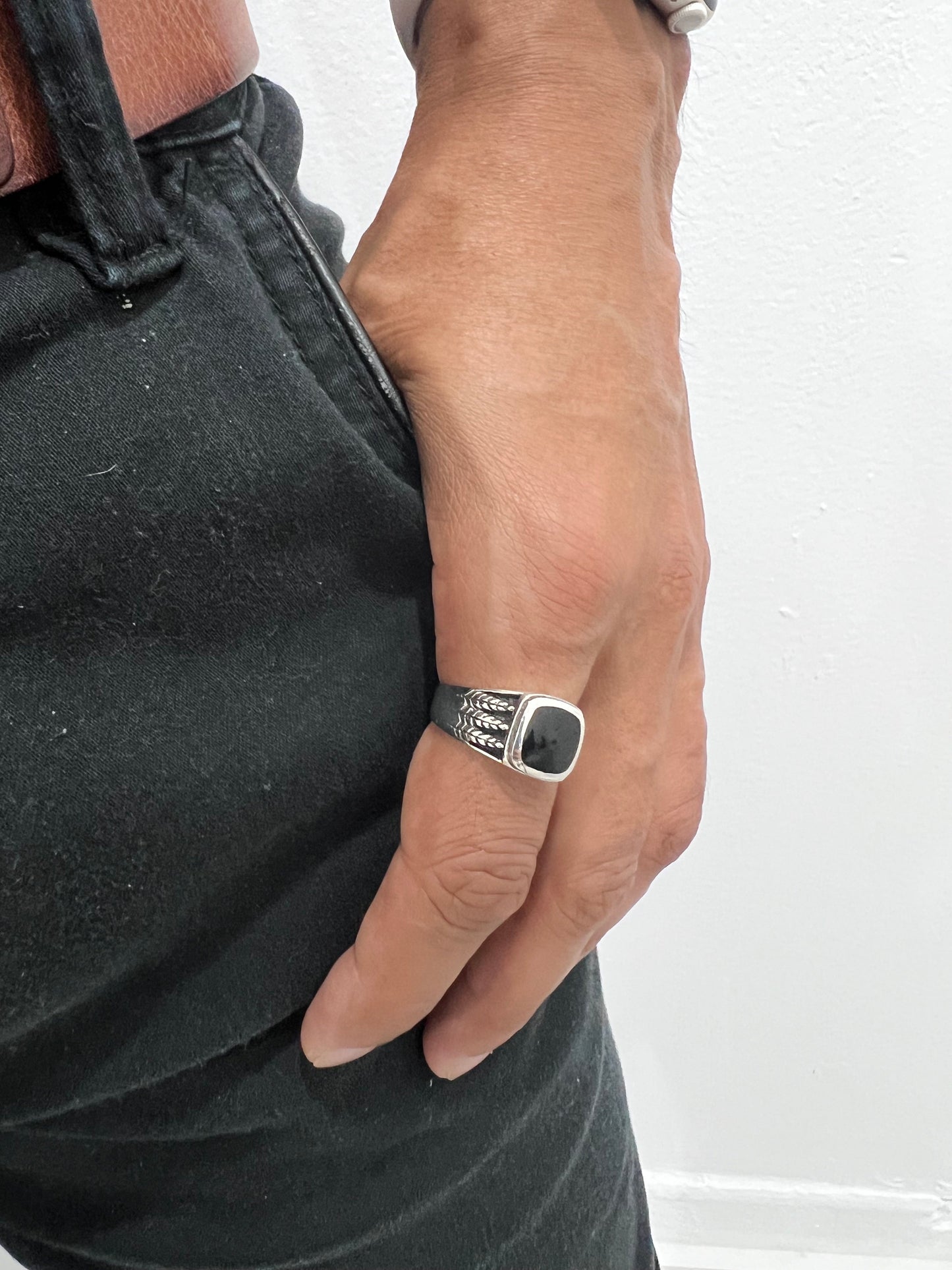 Leaves of 420 Onyx Stone Men's Silver Ring