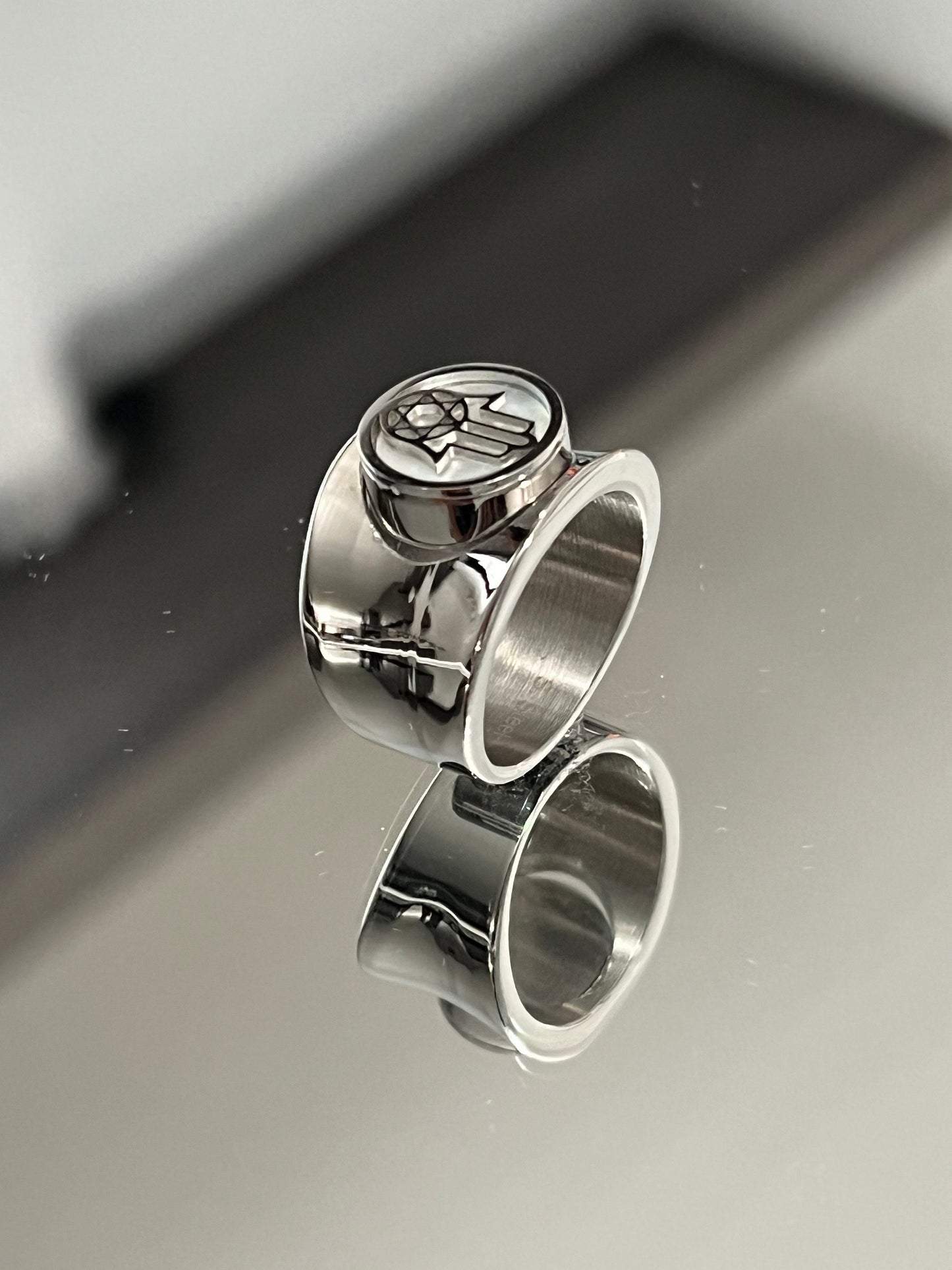 Mother of Pearl Look Hamza Ring