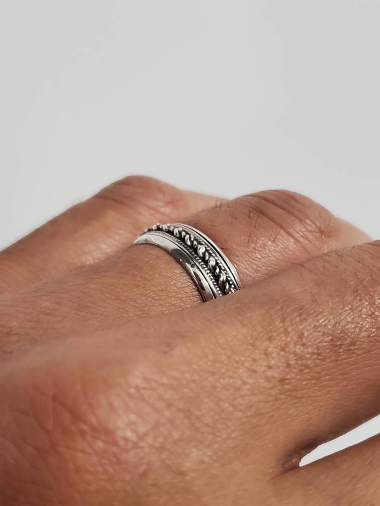 Men's Bali Spinner Engagement Band