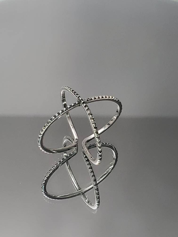 X O Ring, Circle Ring, Sterling Silver Ring, Halo Women Ring, Criss Cross Ring, Bali Statement Ring