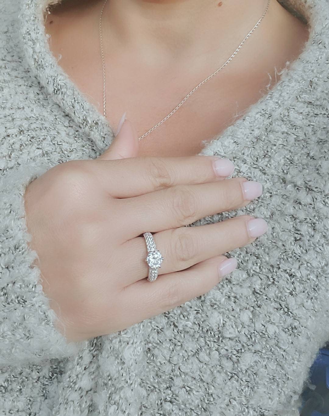 Engagement Ring Round Cut 1.03 ct.