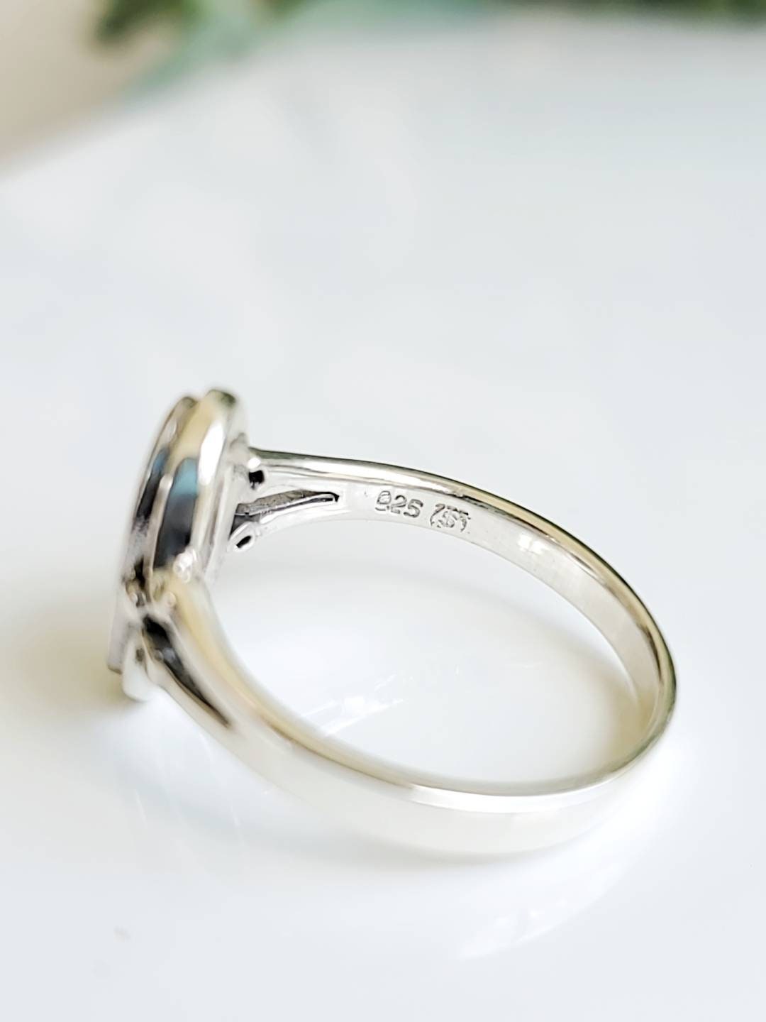 Sterling Silver Mother of Pearl Ring, Women's Ring, Minimalist Ring, Oval Stone, 925 Stamped, Anniversary Gift, Gift for Women