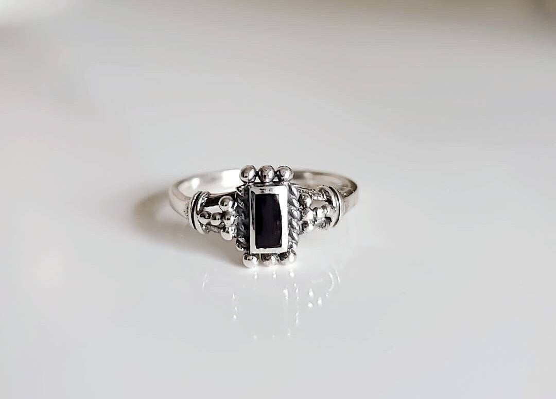 Sterling Silver Onyx Ring, Women's Ring, Bali Onyx Ring, Minimalist Ring, Genuine Onyx, 925 Stamped, Black Stone Ring, Gift ideas for women