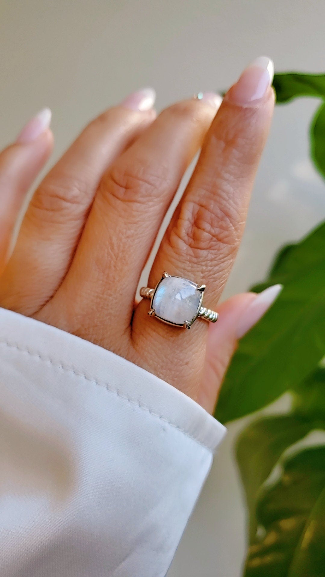 Sterling Silver Moonstone Ring, Rainbow Moonstone, Statement Ring, Solitaire Ring, Bohemian Ring, Boho Ring