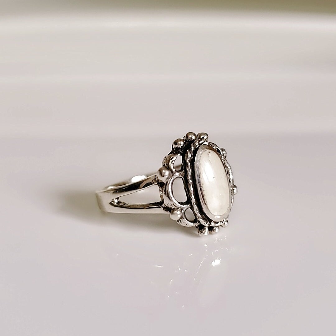 Sterling Silver Mother of Pearl Ring, Women's Ring, Minimalist Ring, Genuine Stone, 925 Stamped, Anniversary Gift, Gift for Women