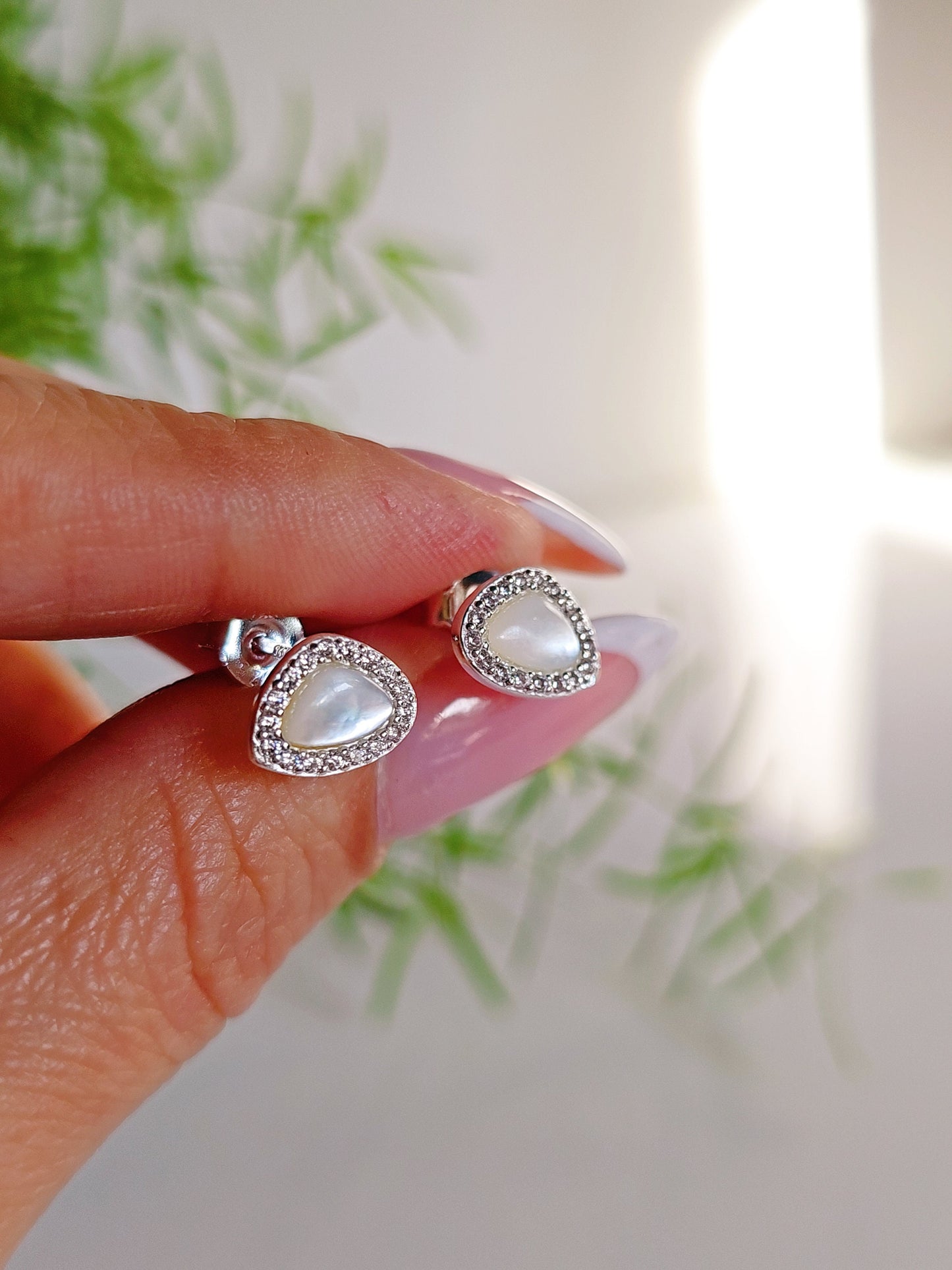 Mother of Pearl Studs Earrings with Crystals