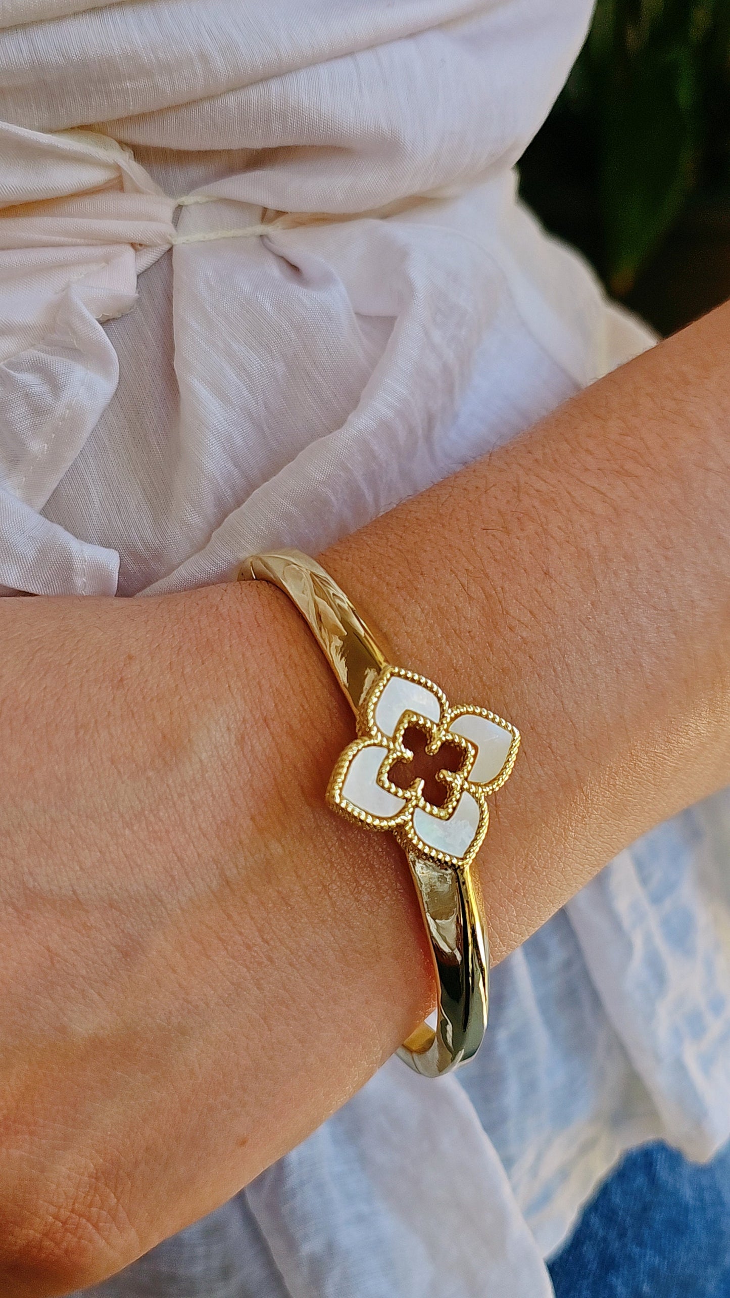 Mother of Pearl Large Clover Bangle Bracelet