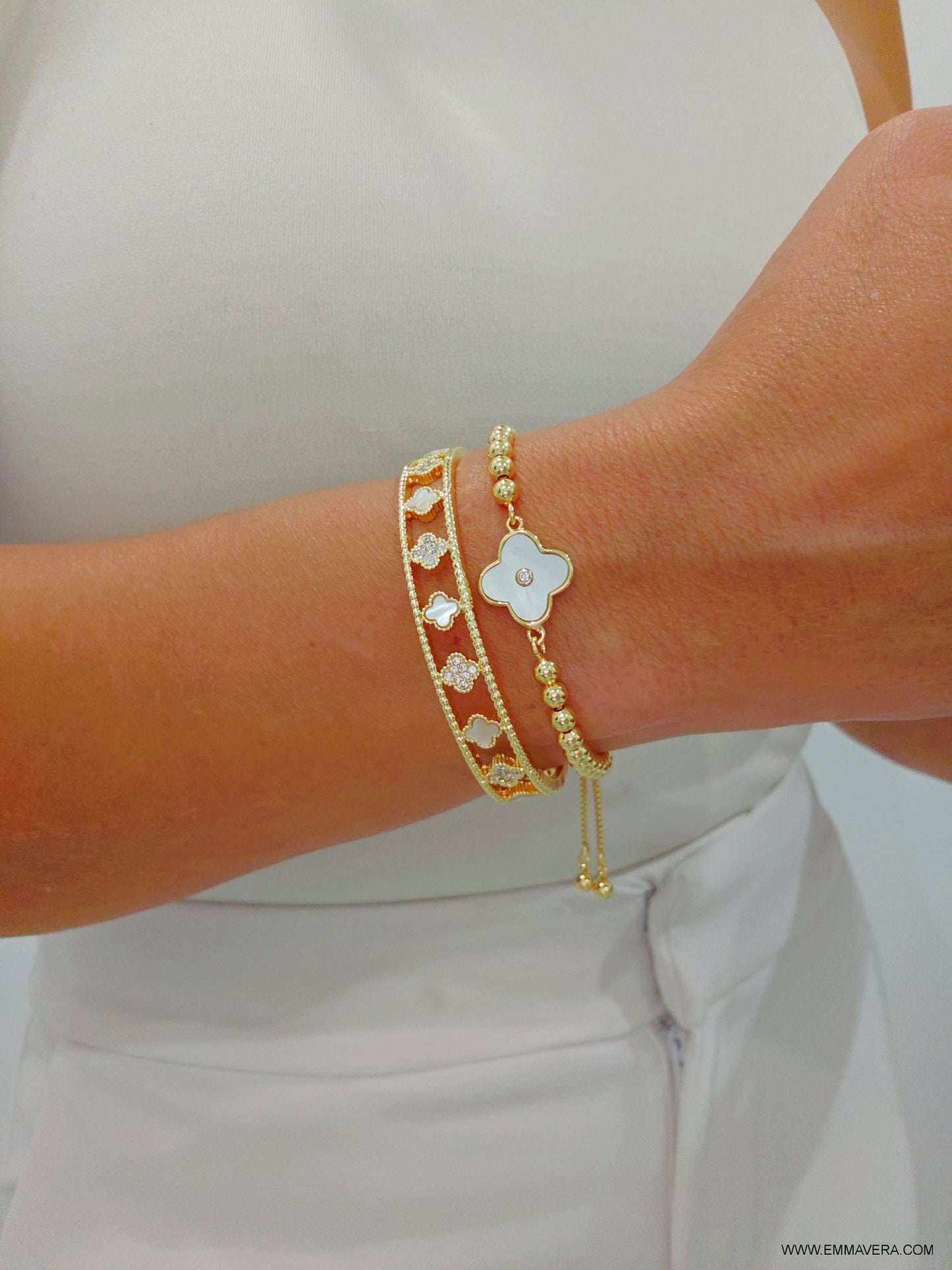 Gold Mother of Pearl White Clover Bracelet