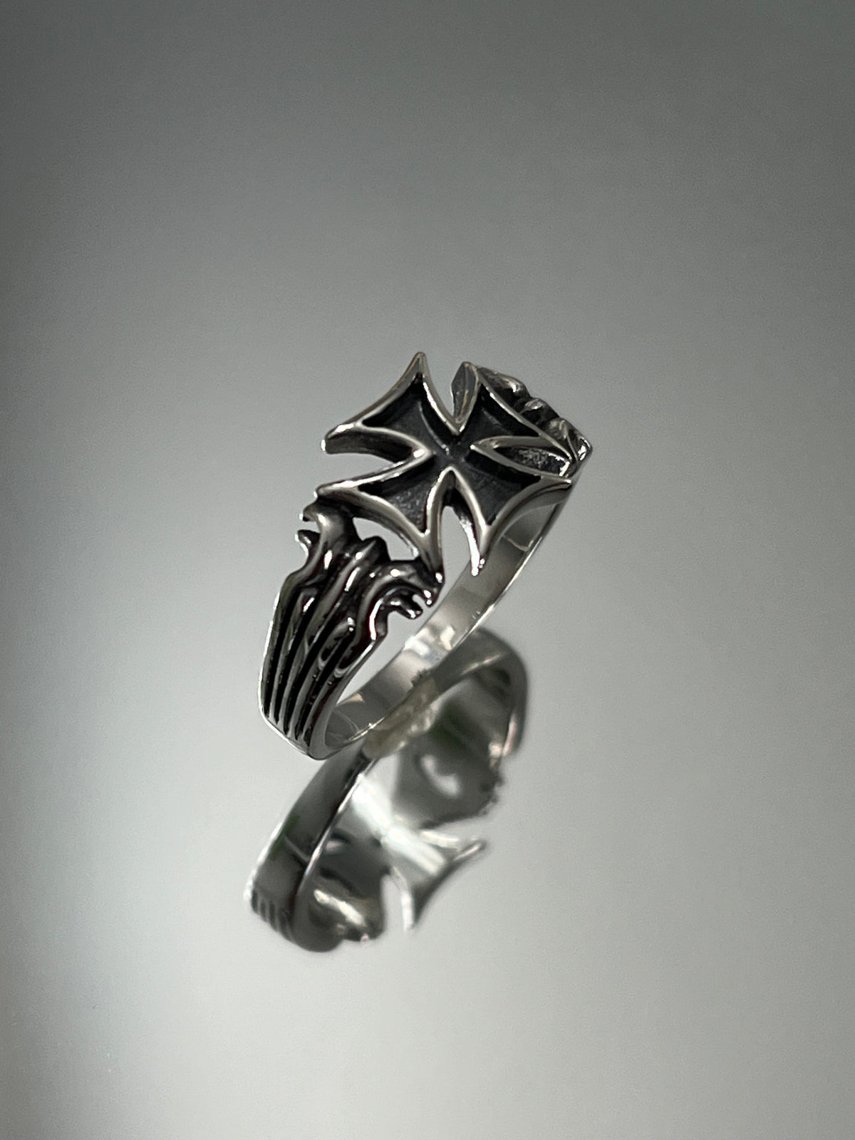 Cross Ring – Sterling Silver with Rhodium Plated
