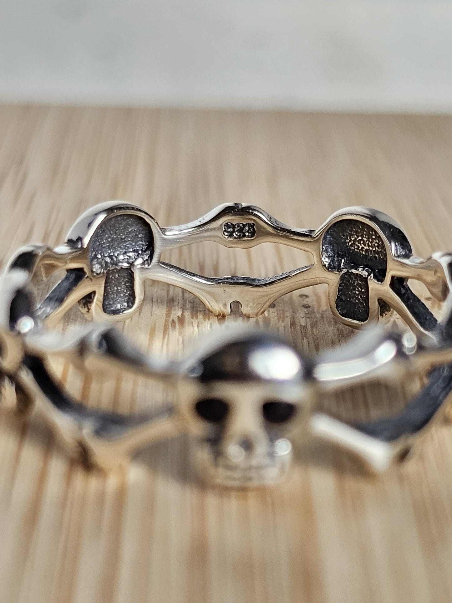 Sterling Silver Skull and Crossbones Ring – Gothic Eternity Band, Unisex, Oxidized Finish, Halloween Jewelry