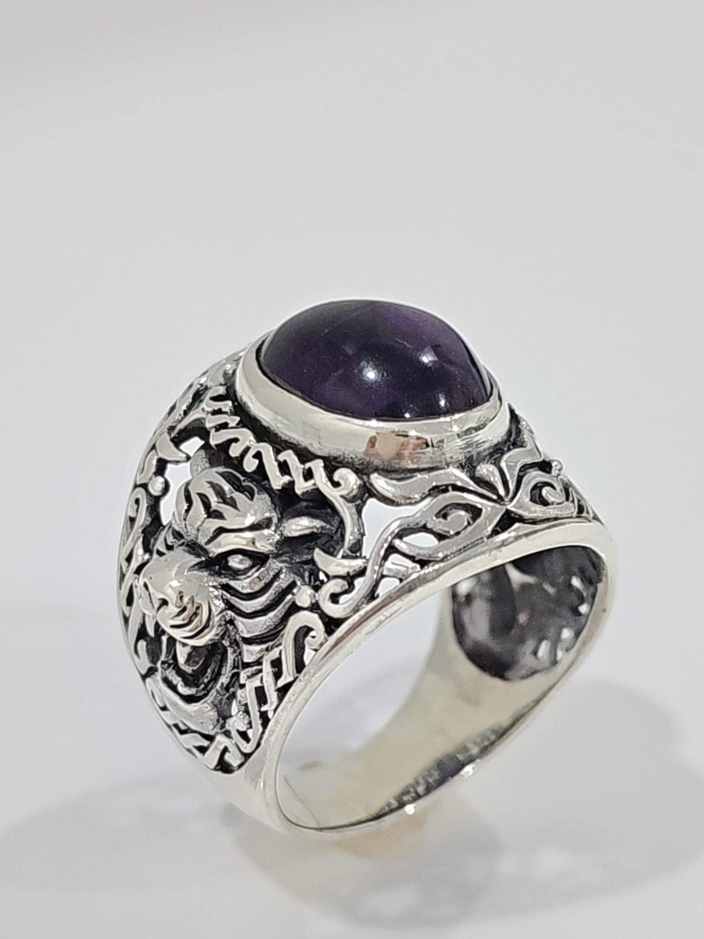 Tiger Amethyst Signet Ring