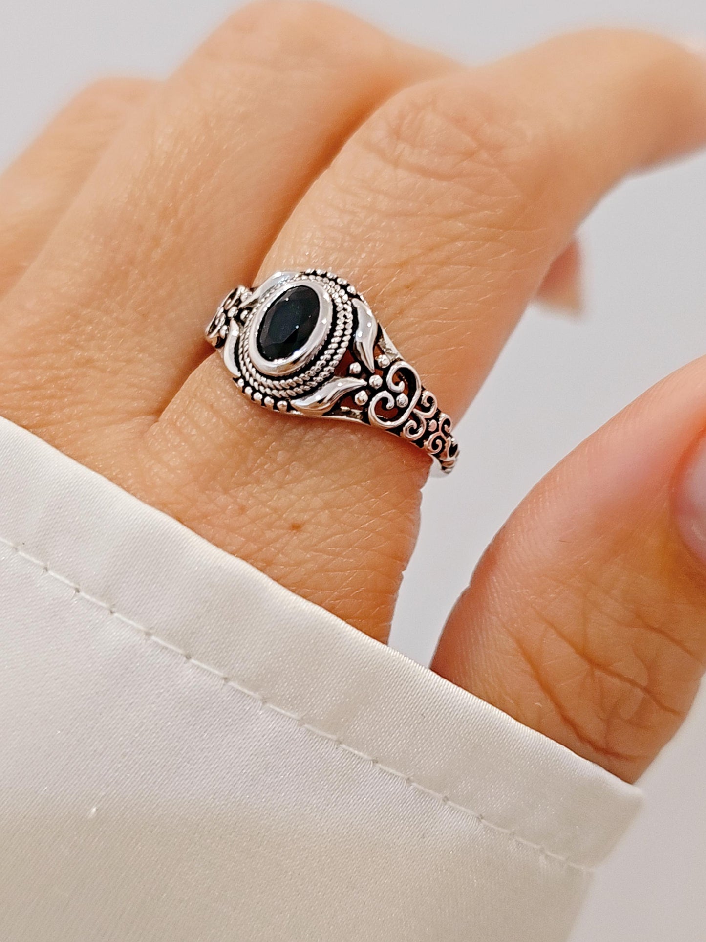 Sterling Silver Black Onyx Signet Ring: Tarnish Resistant, 925 Oval Stone