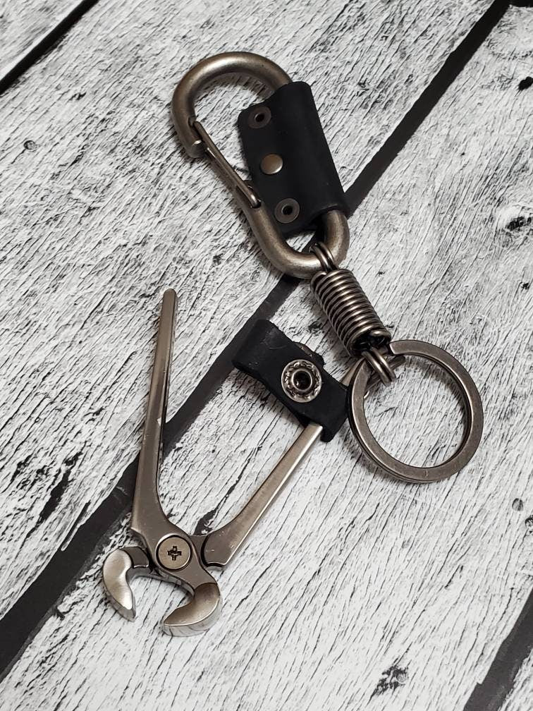 Stainless Steel and Leather Keychain with Wire Cutter - Perfect Gift for Him