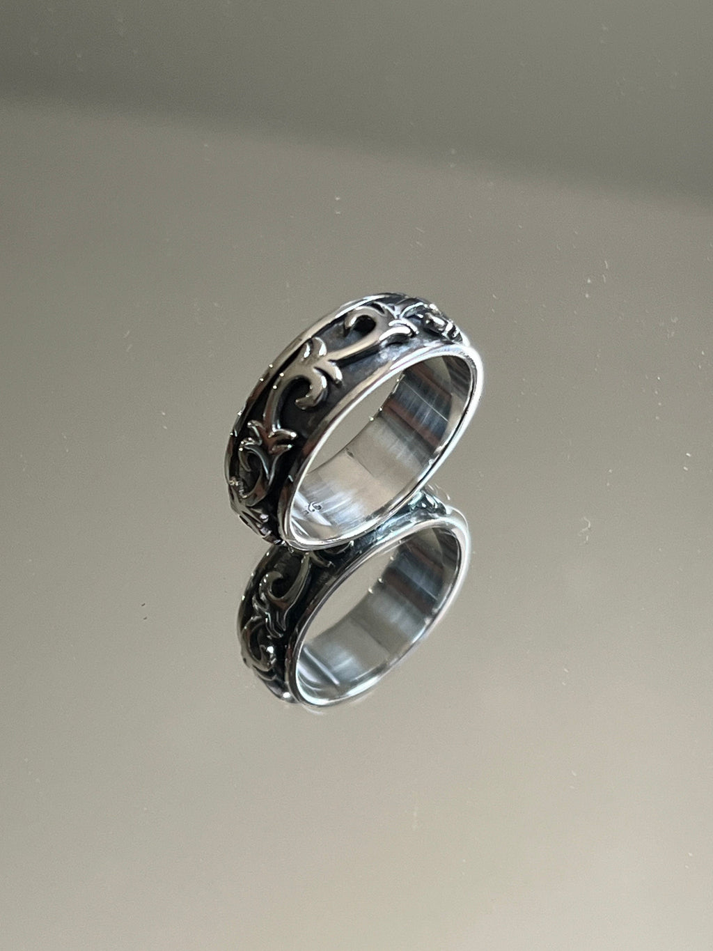 Vine Men's Spinner Ring – Sterling Silver with 7.2mm Band Width