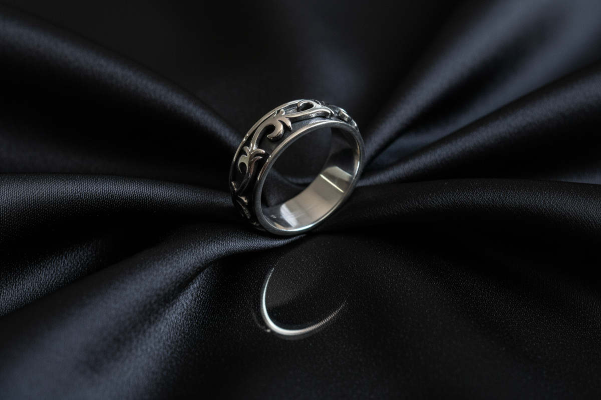 Vine Men's Spinner Ring – Sterling Silver with 7.2mm Band Width
