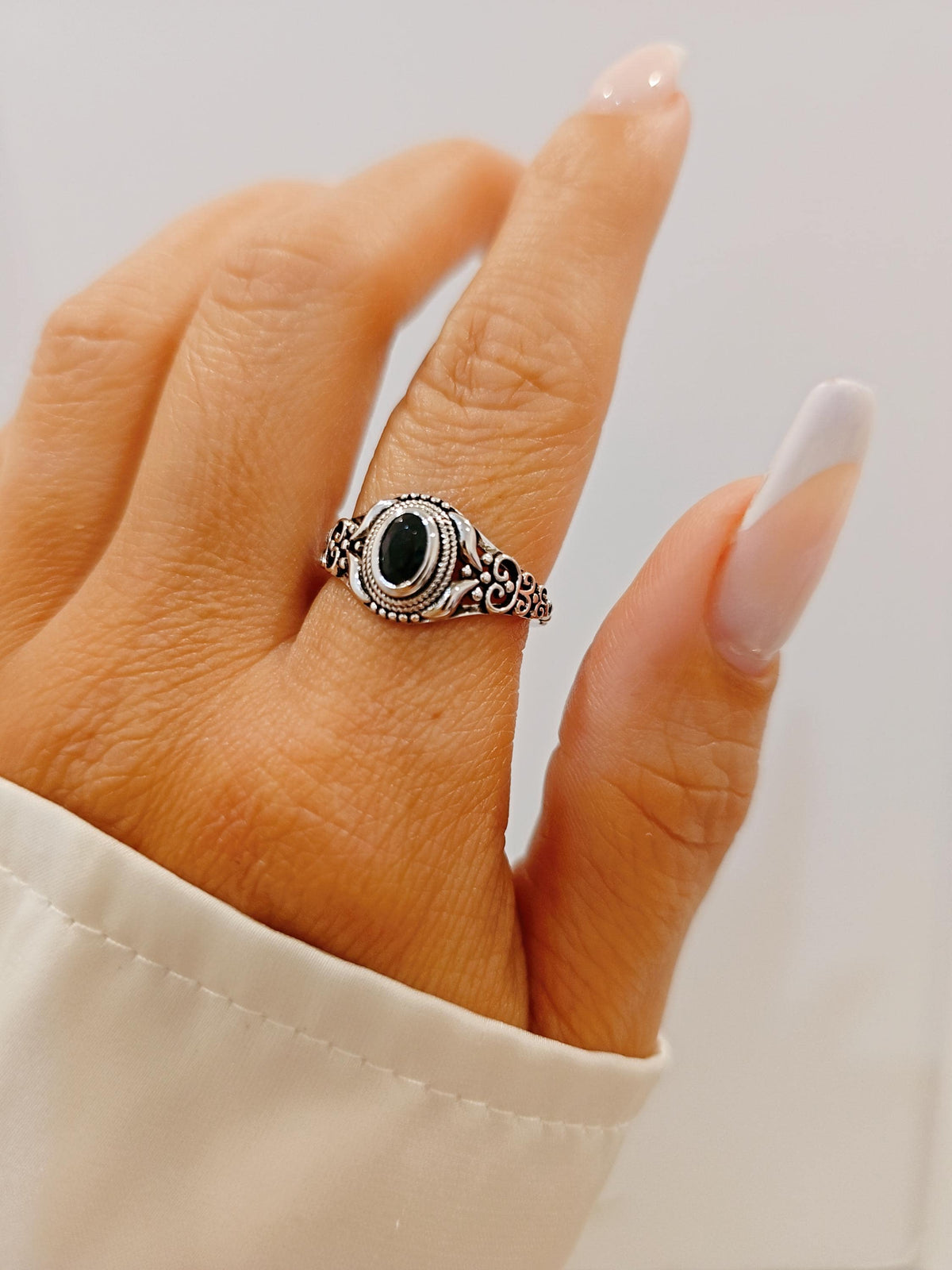 Black Onyx Signet Ring – 925 Sterling Silver