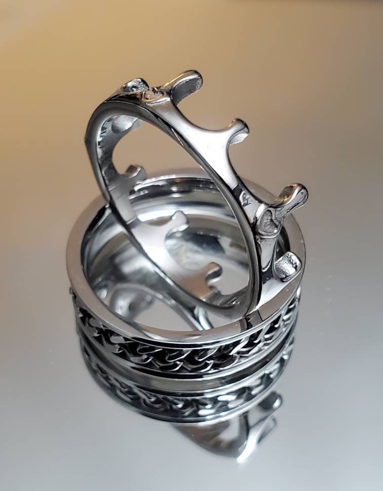 Crown Unisex Ring – Stainless Steel