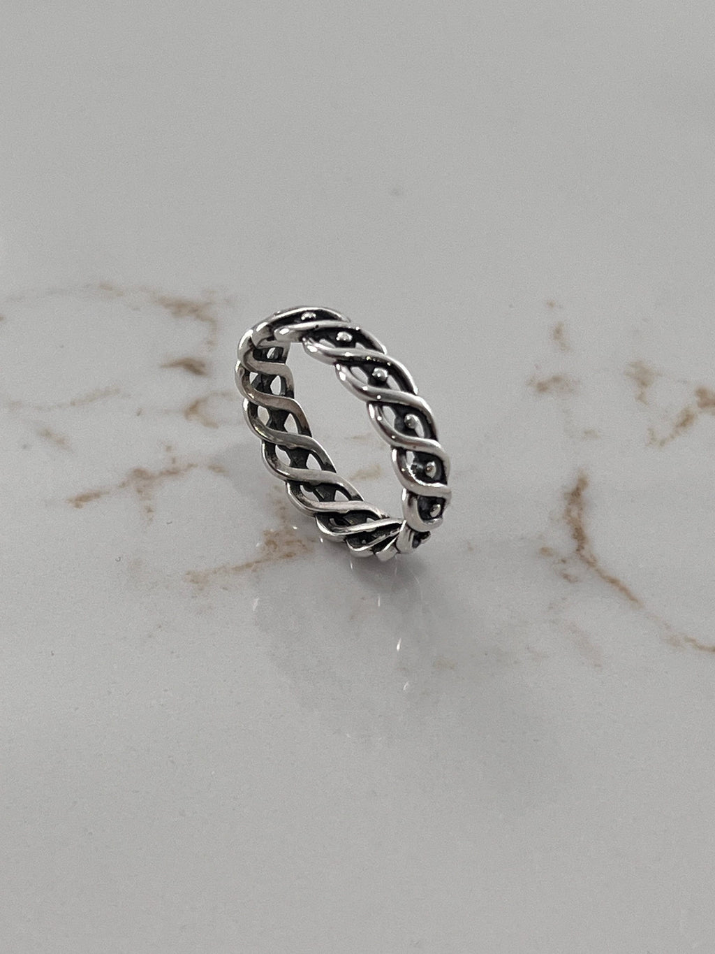 Spiral Eye Unisex Wedding Ring – Sterling Silver
