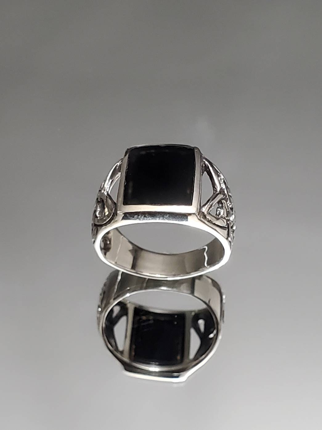 Onyx Celtic Ring