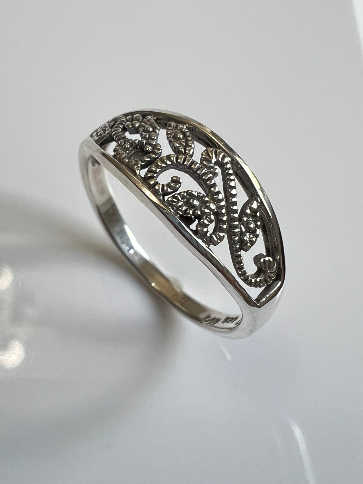 Evil Eye Leaf Vines Ring