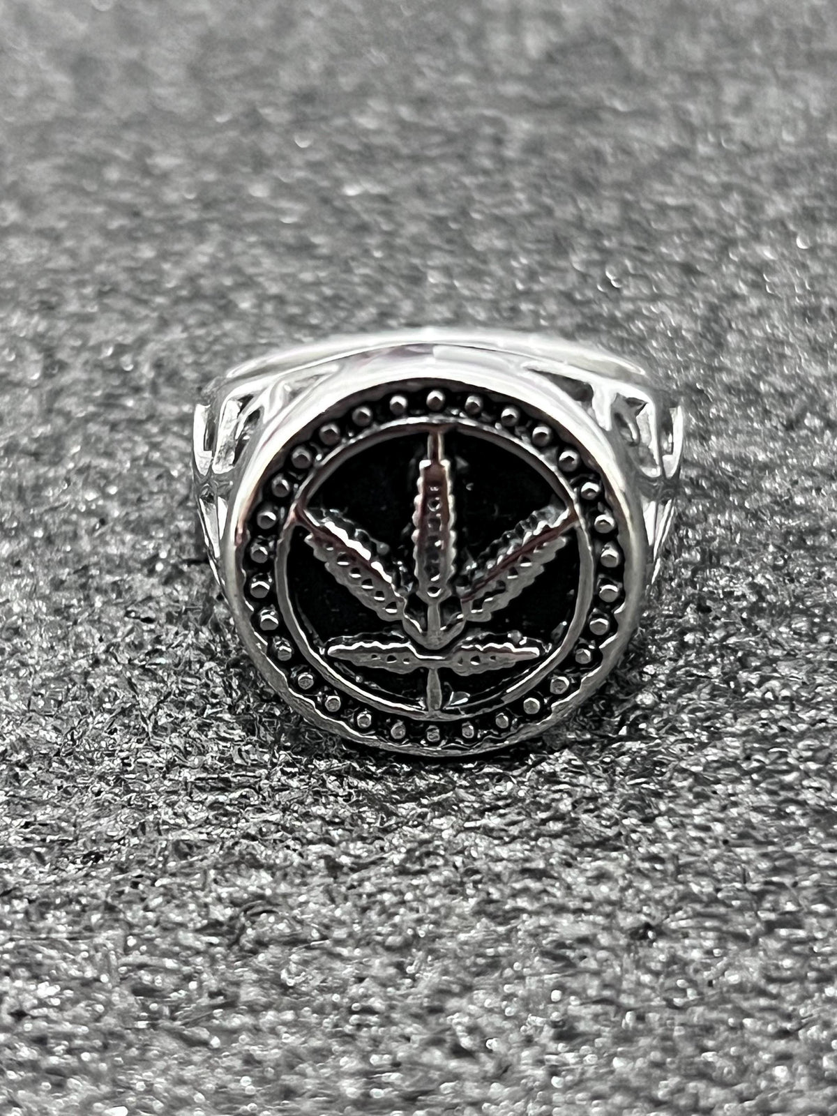 Marijuana Men's Ring – Stainless Steel