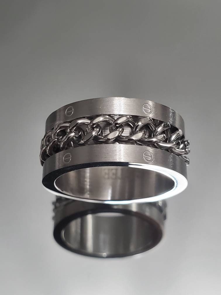 Fashion Inspired Chain Link Band