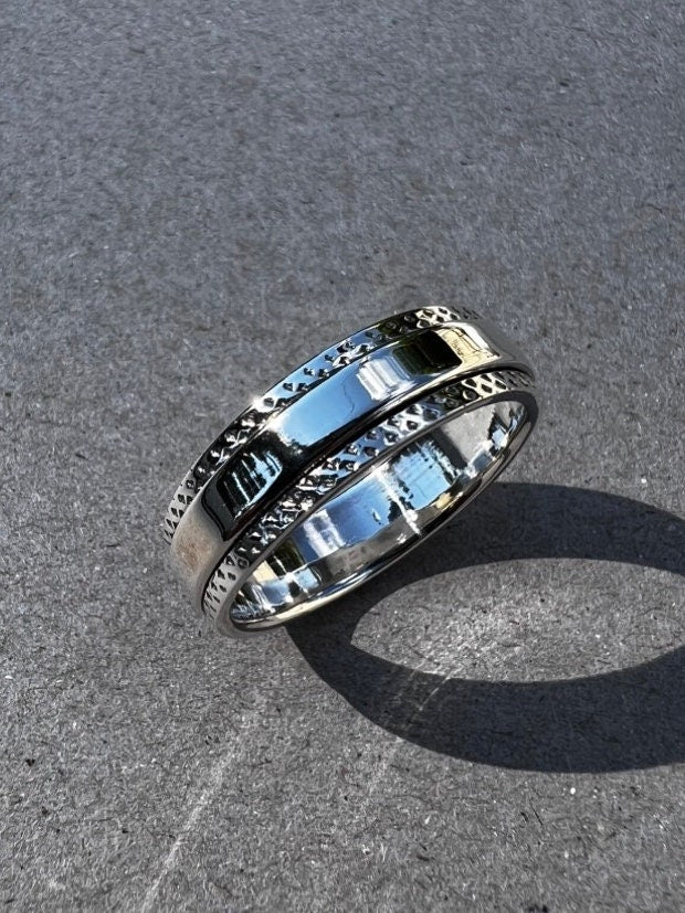 Design Sterling Silver Spinner Ring