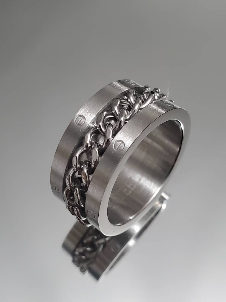 Fashion Inspired Chain Link Band