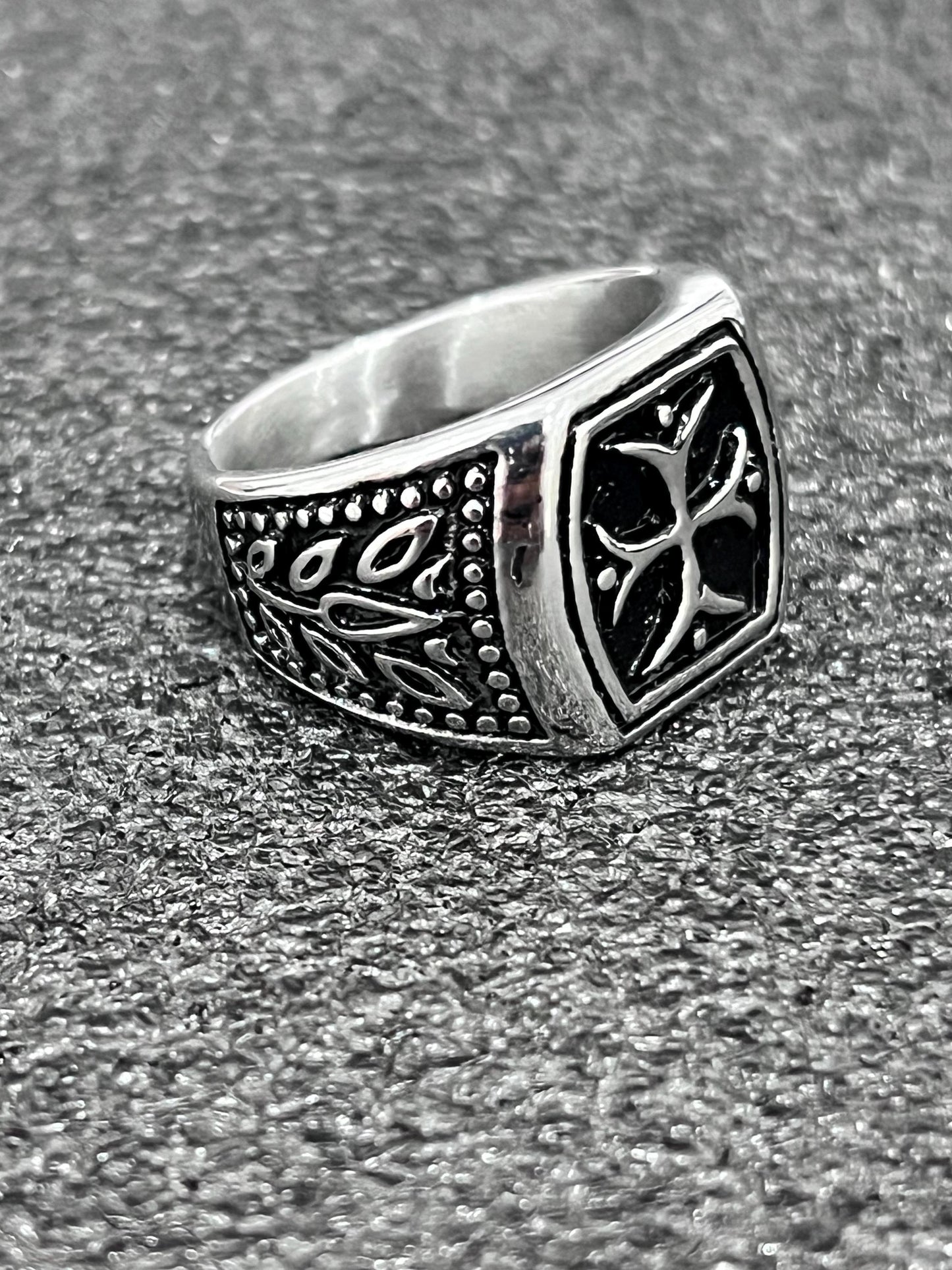 Men's Stainless Steel Cross Shield Ring: Medieval Style