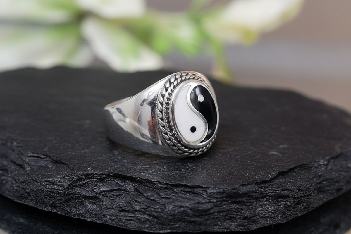 Yin Yang Men's Signet Ring – 925 Sterling Silver