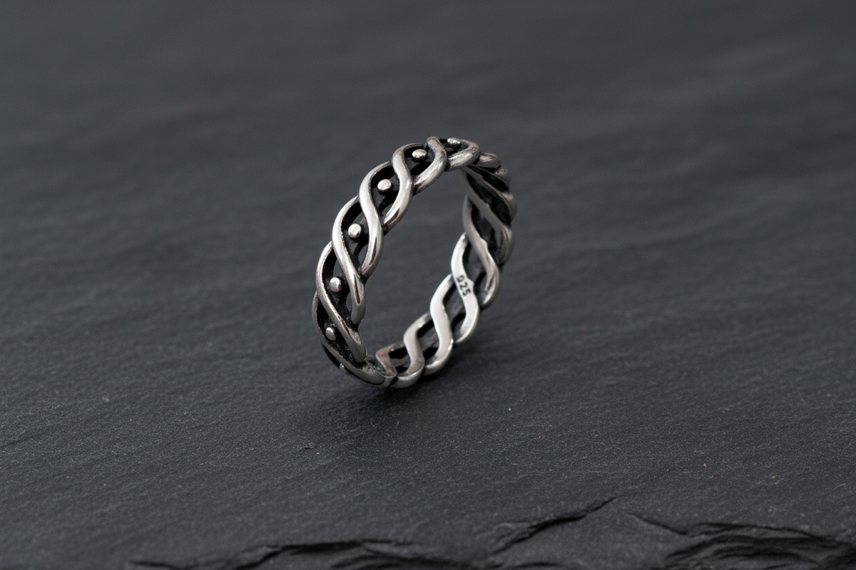 Spiral Eye Unisex Wedding Ring – Sterling Silver