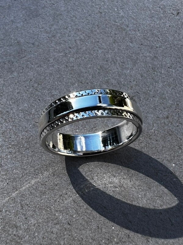 Design Sterling Silver Spinner Ring