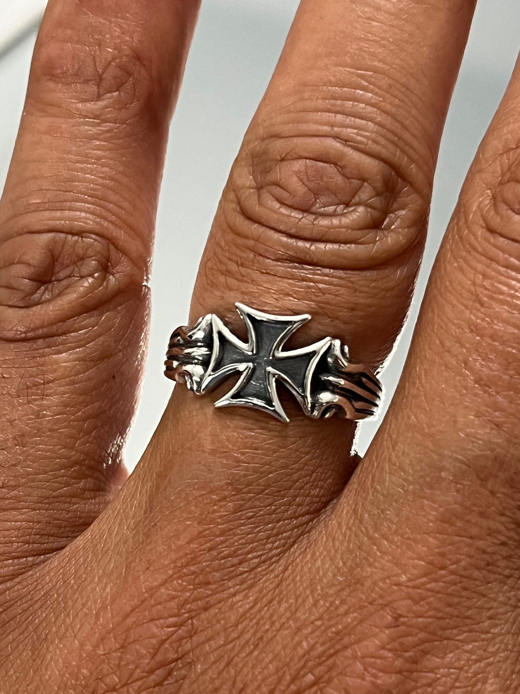 Cross Ring – Sterling Silver with Rhodium Plated