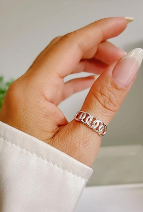Sterling Silver Chain Link Ring: High Polish Stacking Band