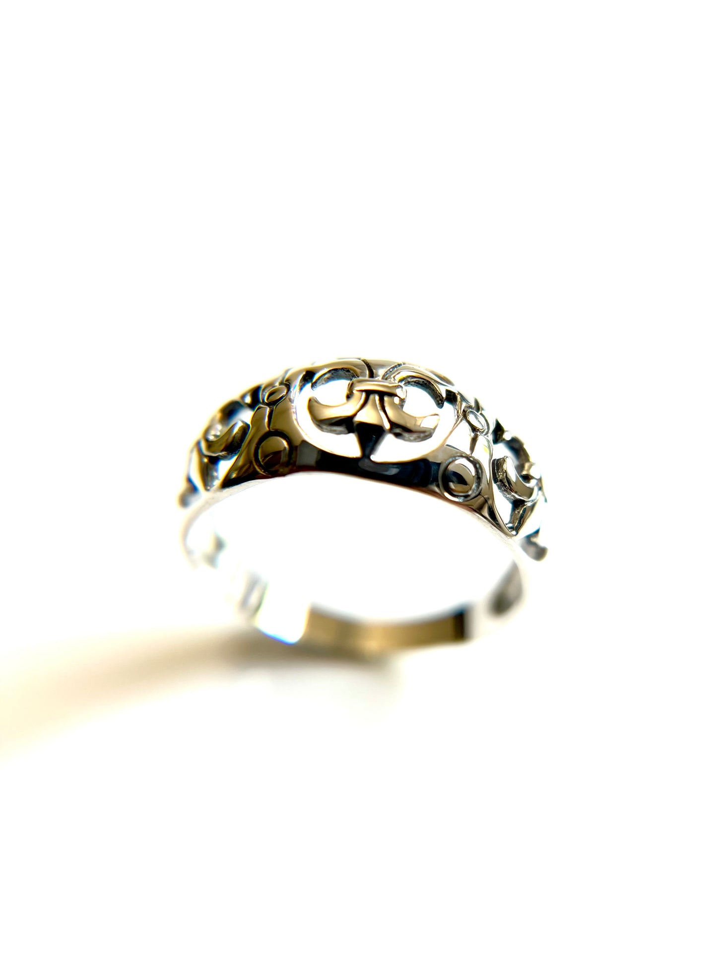 Fleur De Lis Concave