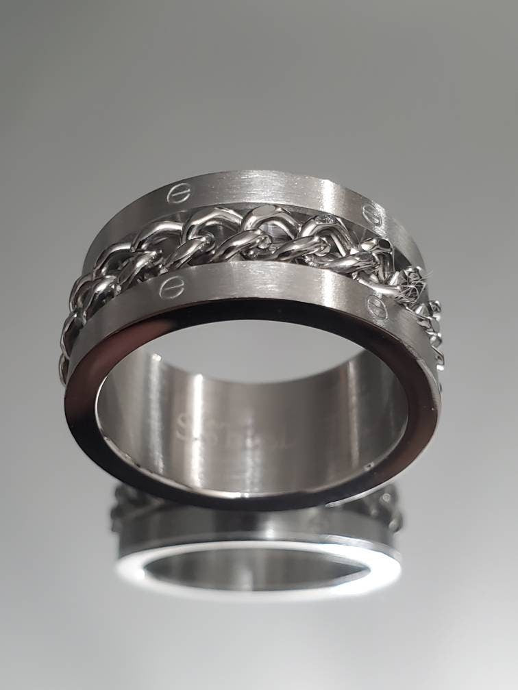 Fashion Inspired Chain Link Band