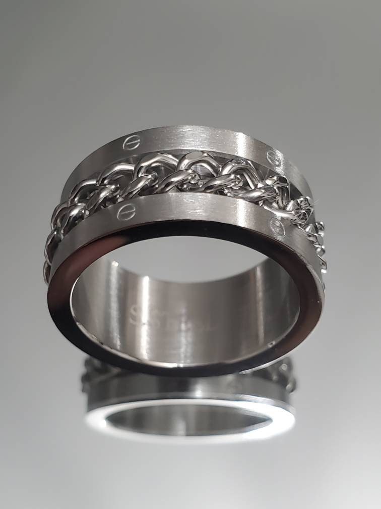 Fashion Inspired Chain Link Band
