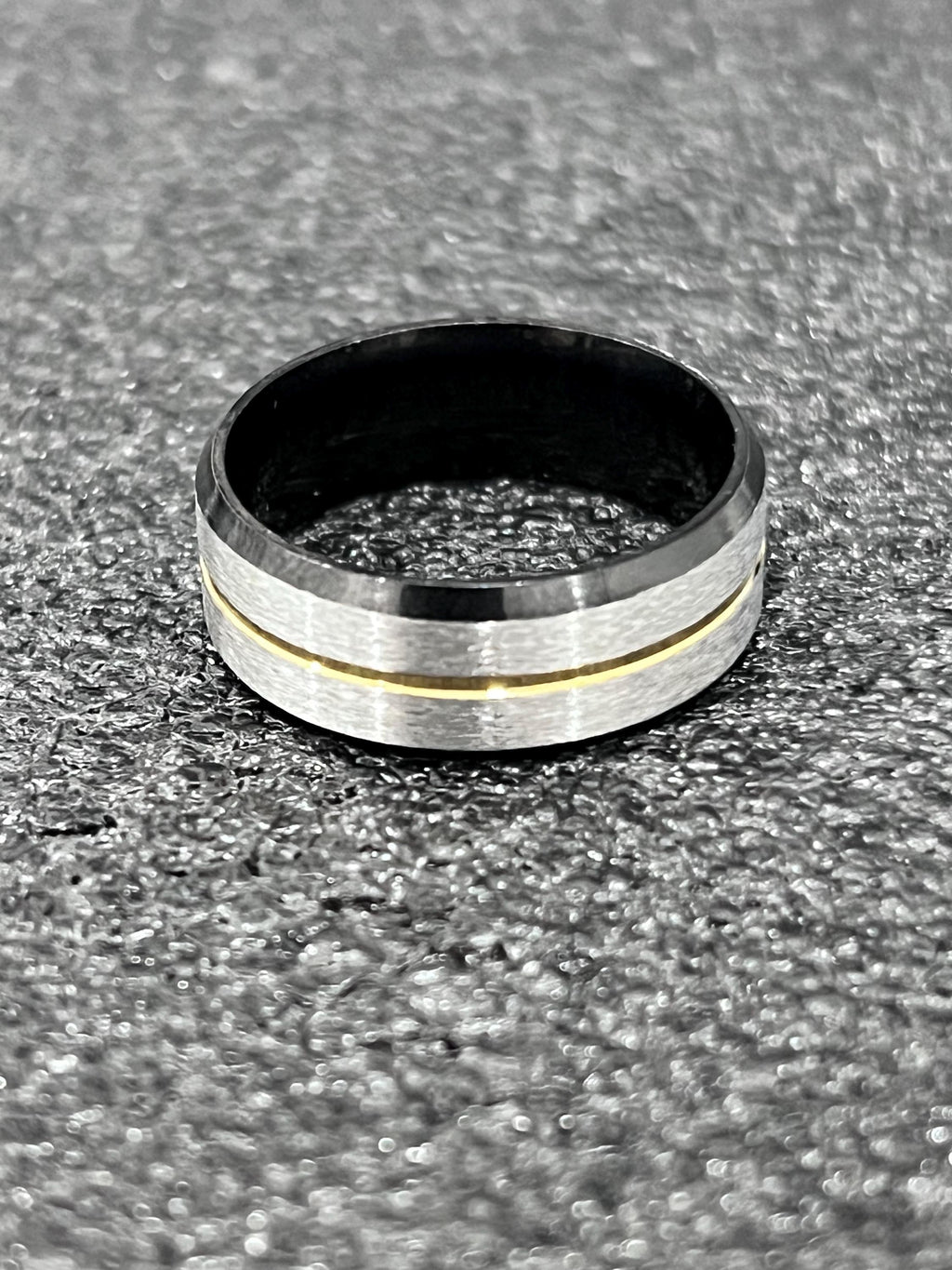 Gold Stripe Ring – 8mm Band Width