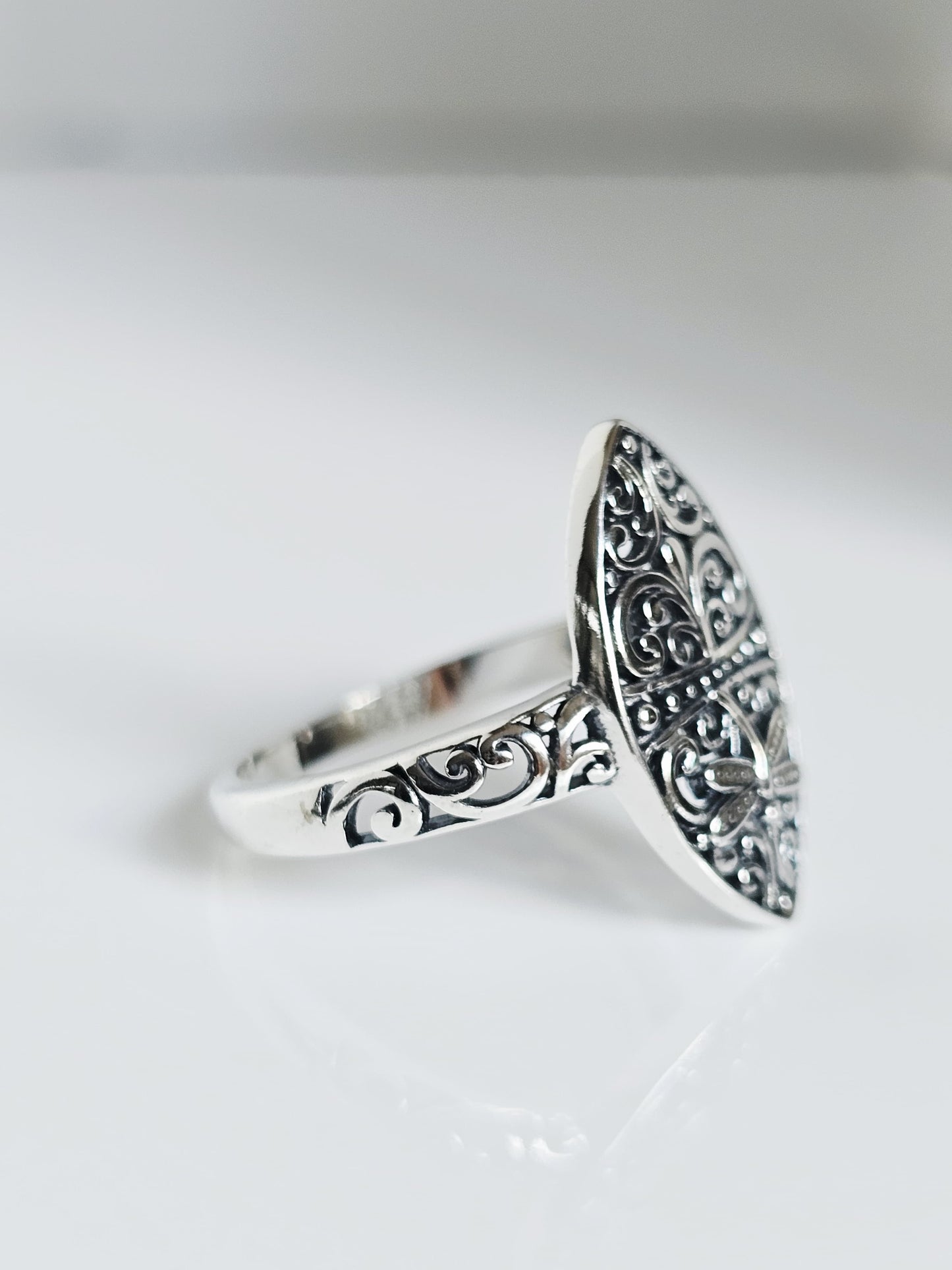Sterling Silver Dragonfly Ring | 925 Vine Marquise Ring | Oxidized Silver Nature Jewelry | Minimalist Non-Tarnish Ring for Women